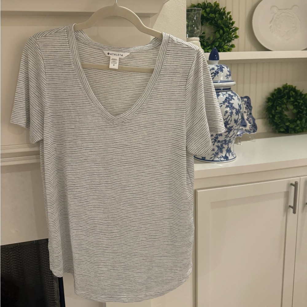 athleta gym shirt